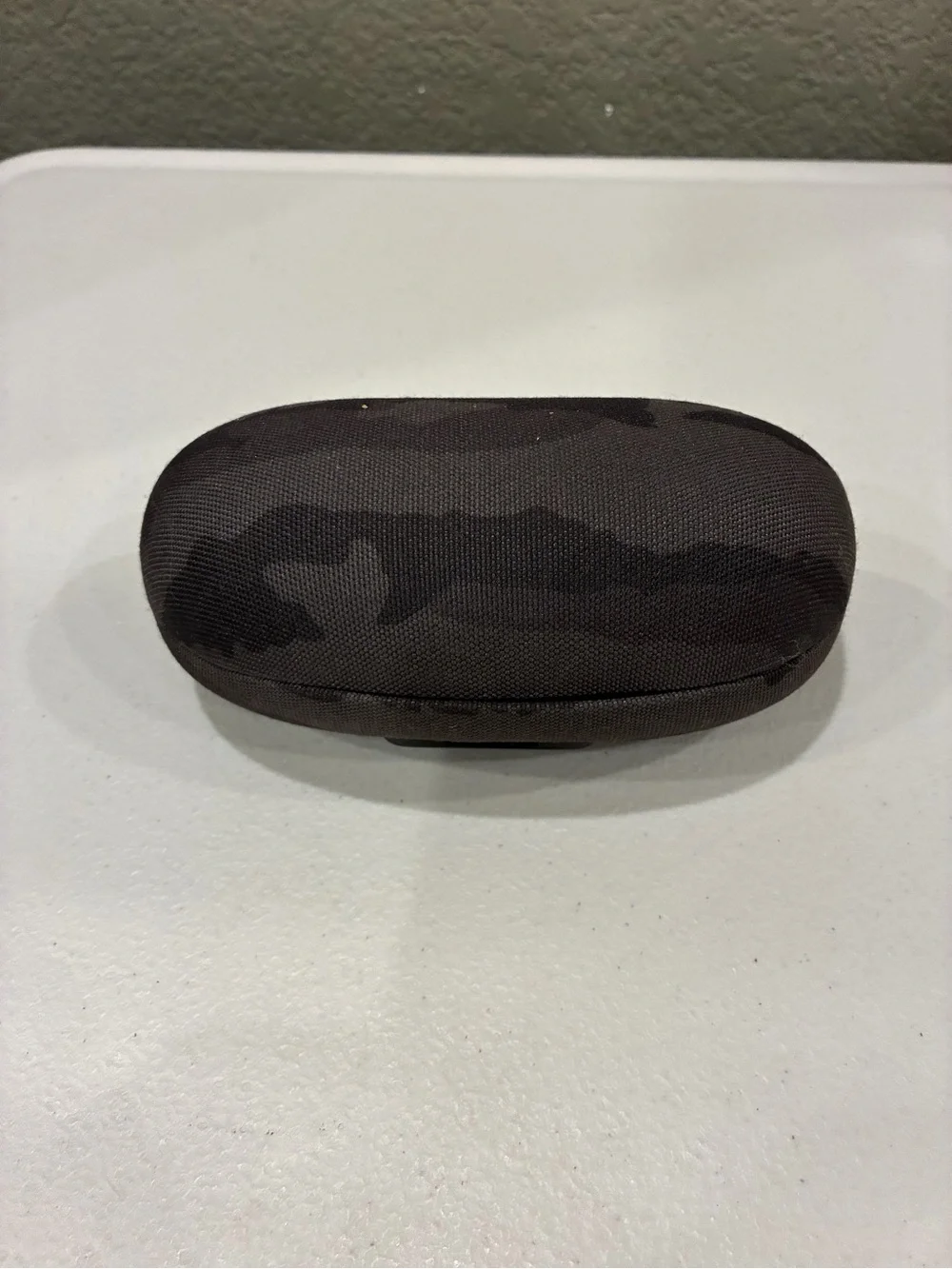 Oakley Eclipse “O” Hard Sunglass Case Black/Gray Camouflage